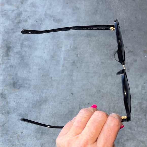 Stella McCartney Black Cat-Eye Sunglasses stylish flair - Picture 4 of 16